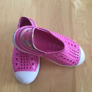 Skechers water shoes size 1 girl